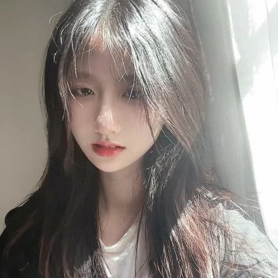 白色女孩